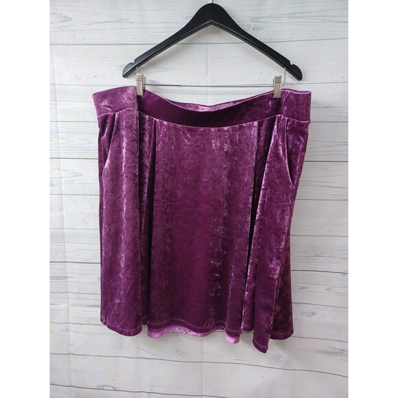 Torrid Skirt Sz 4 / 4X Purple Crushed Velvet Circle Mini Elastic Waist Skater - Picture 1 of 7